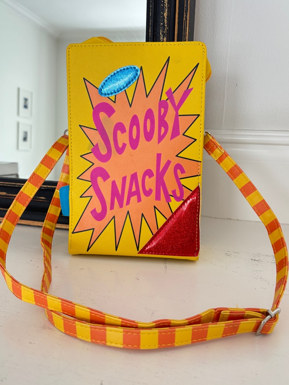 Scooby-Doo Scooby Snacks Crossbody Bag by Spirit Halloween